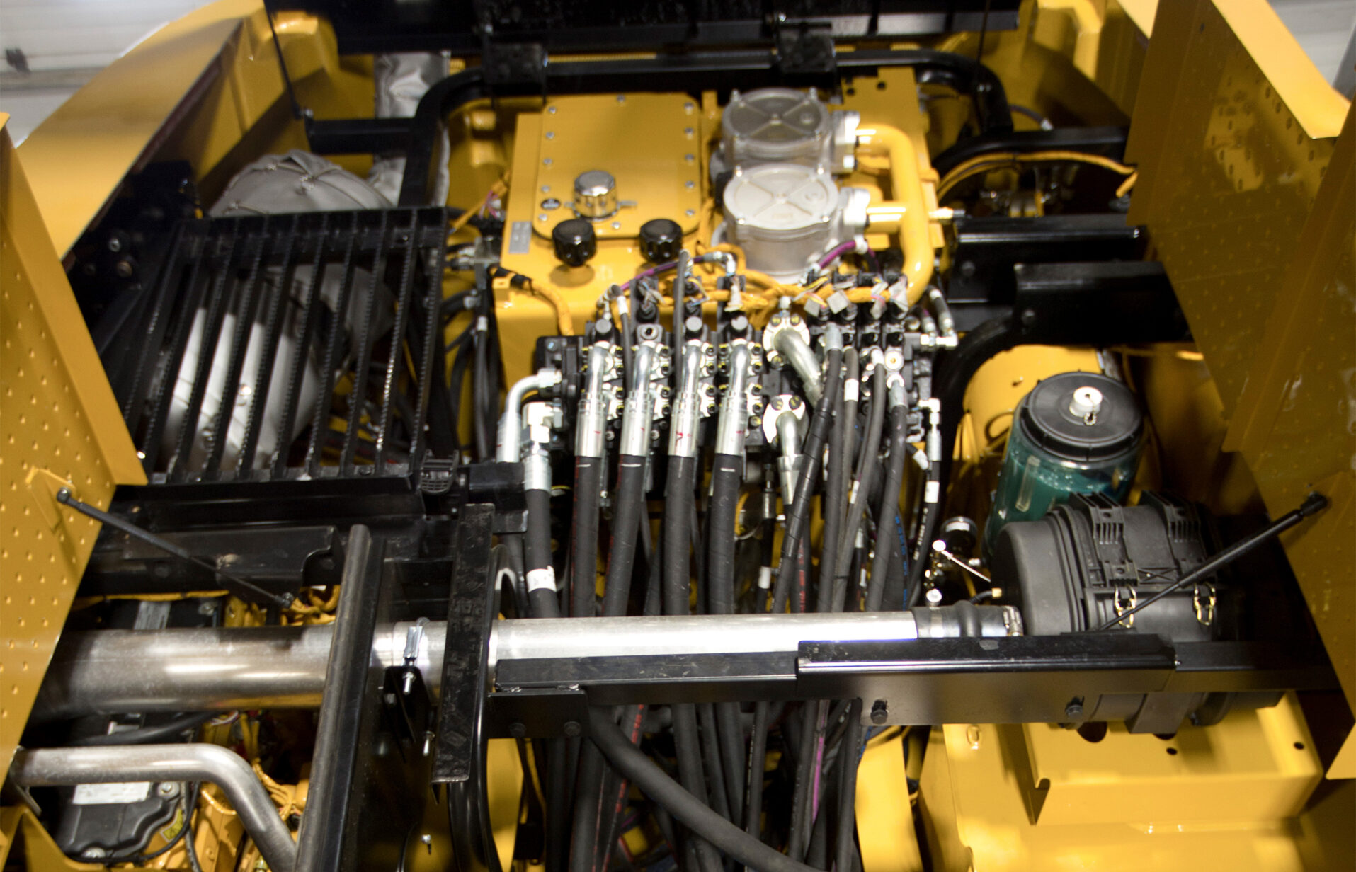 Hoses inside a Caterpillar machine