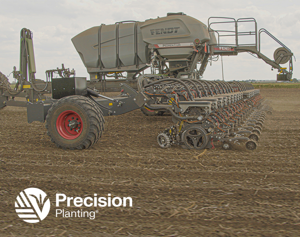 Fendt Momentum with Precision Logo
