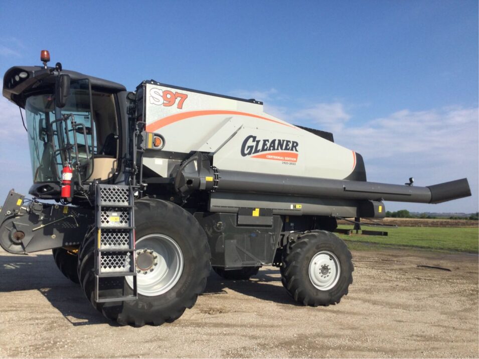 Used Gleaner Combines