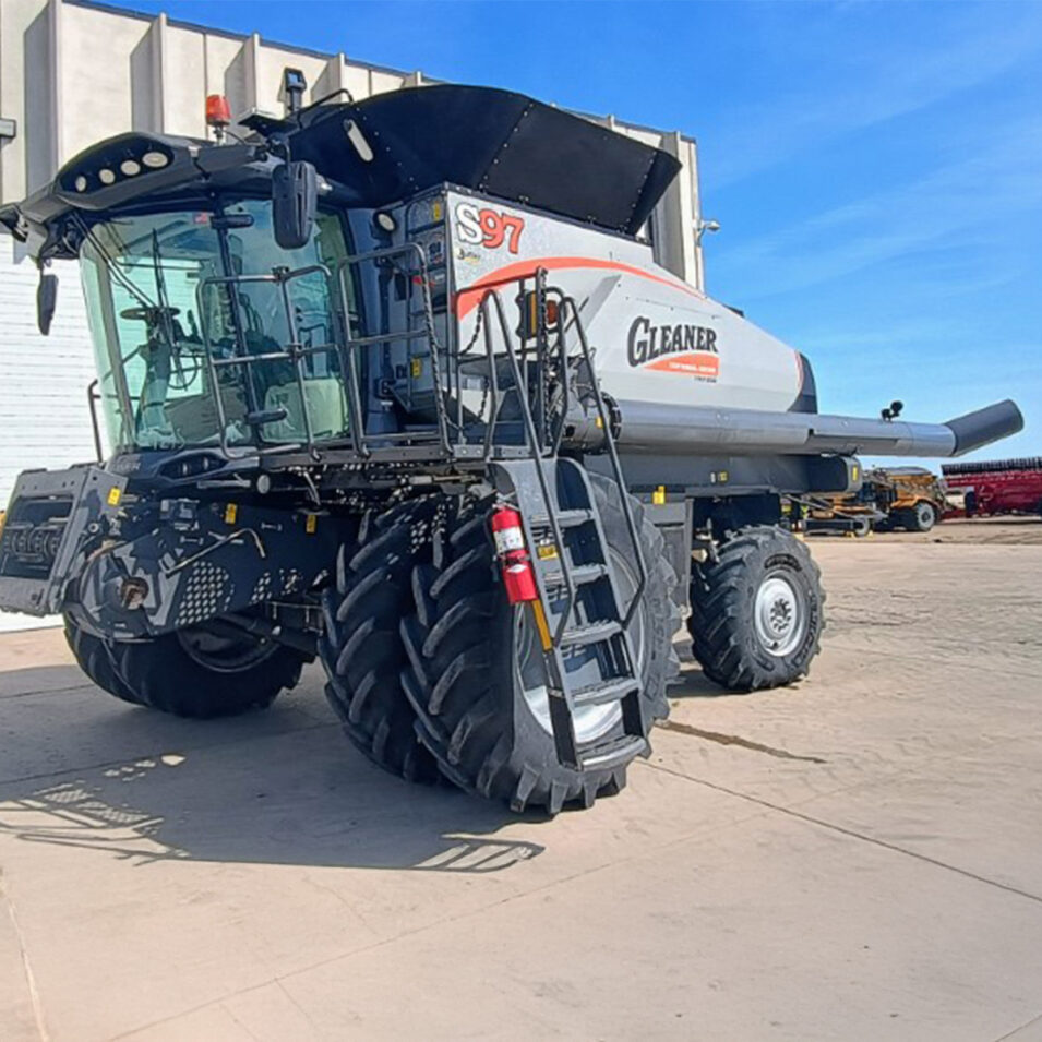 Used Gleaner Combine